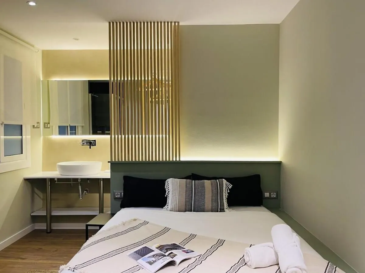 Plaza Catalunya Recently Renovated 5Bd-4Bth Appartement Barcelona