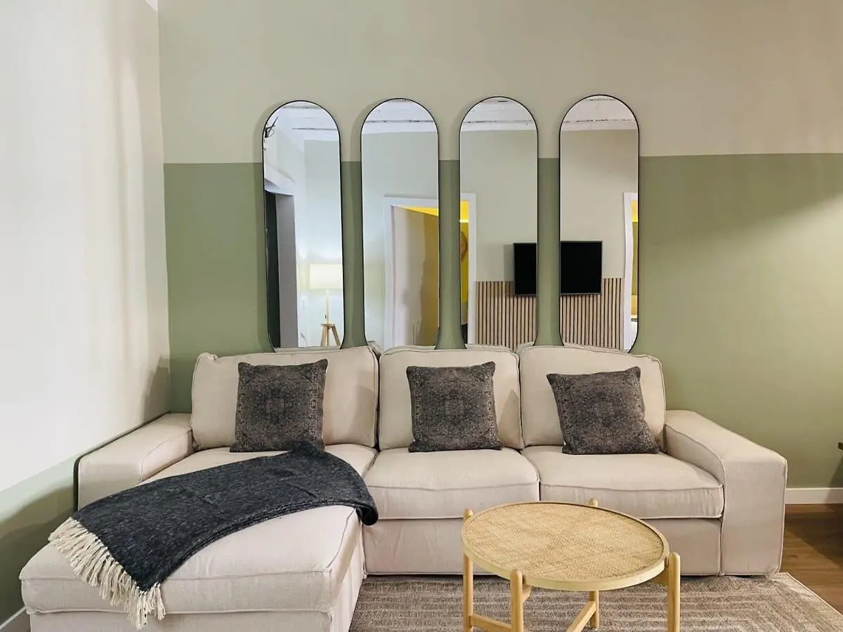 Plaza Catalunya Recently Renovated 5Bd-4Bth Appartement Barcelona Spanje